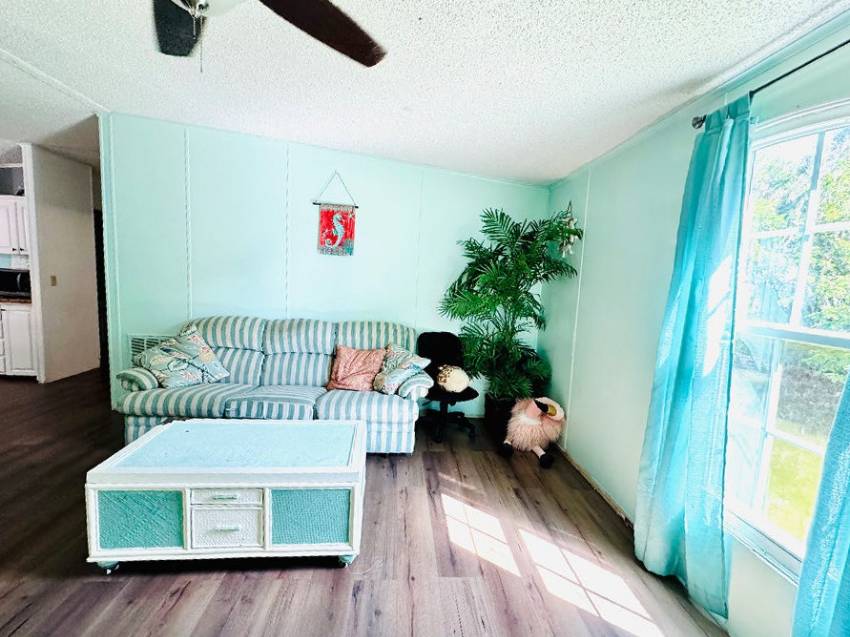 16 Henry Drive a Winter Haven, FL Mobile or Manufactured Home for Sale